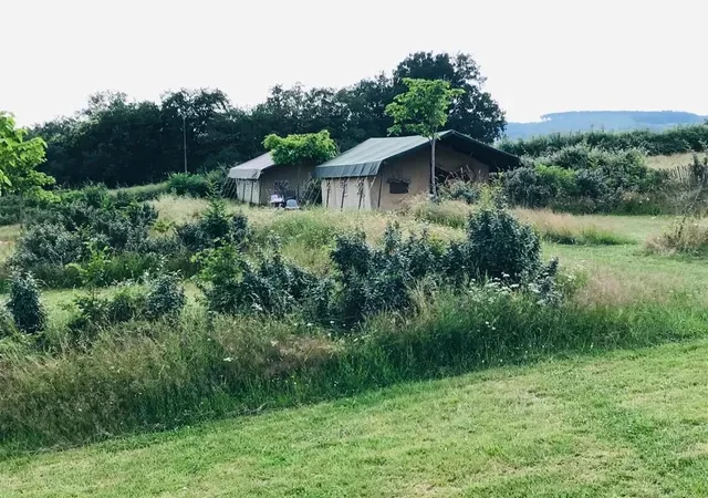 Safaritent met sanitair